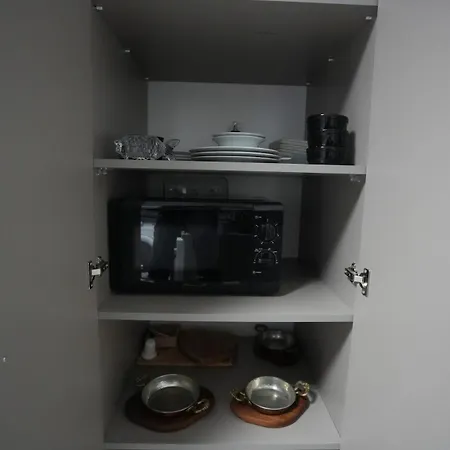 In The Heart Of The City, 1 Minute To The Tram Station,with Elevator Apartment *