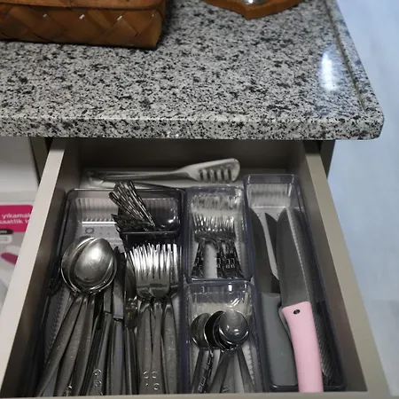 Apartmán In The Heart Of The City, 1 Minute To The Tram Station,with Elevator